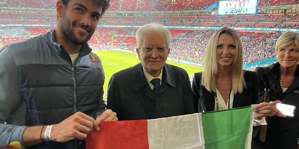 Mattarella durante i rigori: "Siamo nelle manone di Donnarumma"