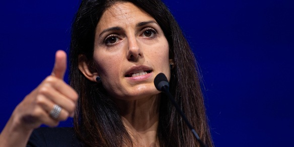 Raggi sullo stadio della Roma: “Pronta querela contro Eurnova”