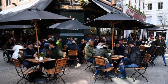 La "vendetta" degli inglesi: ristoranti italiani vuoti