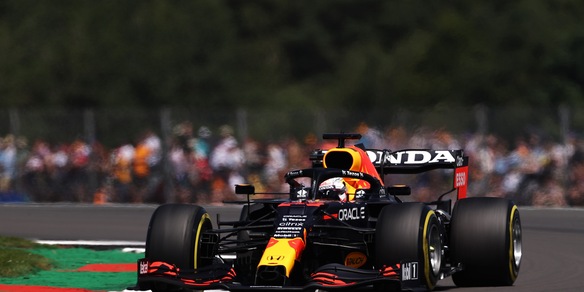 F1, Gp Gran Bretagna: Verstappen il più veloce nelle FP2 davanti alle Ferrari