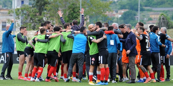 Calciomercato Serie B, Ascoli: Fiorani rinnova ma va al Teramo