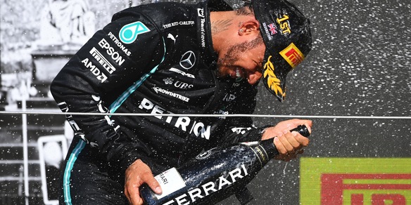 F1, Hamilton: "Dovevo essere aggressivo con Verstappen"