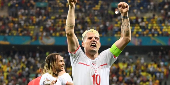 Roma, assalto a Xhaka. Dall'Inghilterra confermano: "L'Arsenal pronto alla cessione"