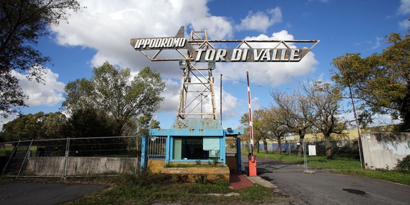 Stadio Roma, Raggi: "Oggi in Aula la revoca della delibera. Incrociamo le dita"