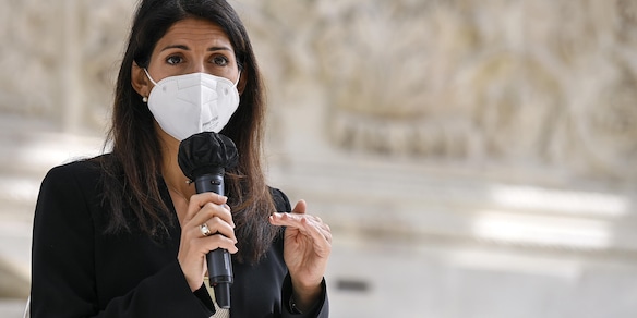 Roma, Raggi: “Mourinho e lo stadio segni della serietà dei Friedkin. Presto l’incontro”