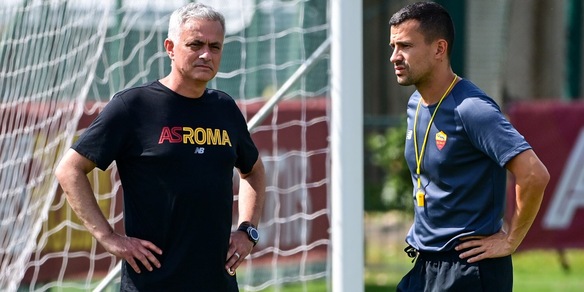 Roma, Mourinho può perdere il vice. I tifosi: “Chiamate De Rossi!”