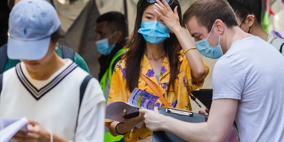 "Il Covid si può trasmettere anche attraverso i peti"
