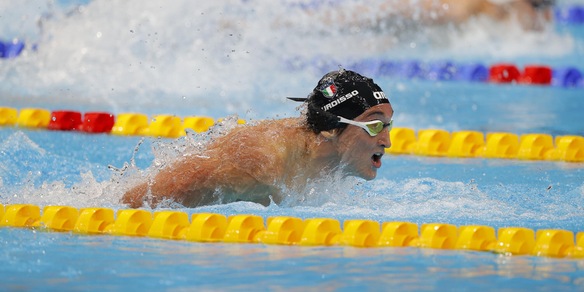 Olimpiadi, Burdisso e Carini in semifinale nei 200 farfalla