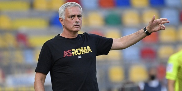 Roma, i convocati per il ritiro in Portogallo: out solo Viña