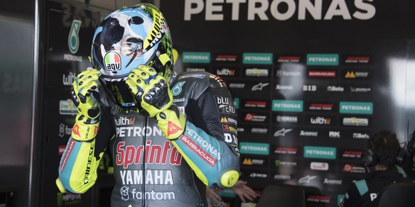 MotoGp, Salucci sul futuro di Rossi: "I prossimi 15 giorni saranno decisivi"