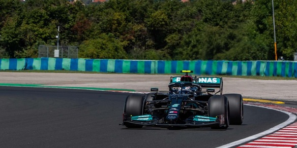 F1, Gp Ungheria: Bottas e Hamilton davanti a Verstappen nelle FP2, Ferrari lontane