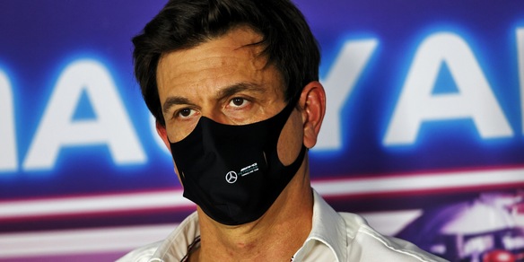 F1, Wolff: "Bottas è un grande uomo squadra"