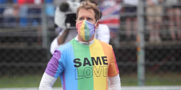 F1, Gp Ungheria: Vettel squalificato, Sainz sul podio