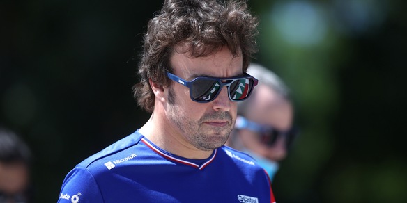 F1, Alonso e il duello con Hamilton: "Lewis si lamenta sempre"