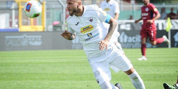 Calciomercato Catanzaro, preso Scognamillo: biennale