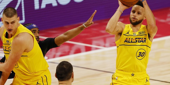 Golden State, rinnovo pazzesco per Curry: 215 milioni fino al 2026