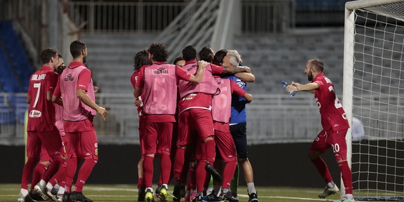 Coppa Italia, il Catanzaro affronterà il Verona: 6-5 al Como dopo i rigori