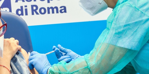 Covid, vaccini: nel Lazio ciclo completato dal 70% degli over 12
