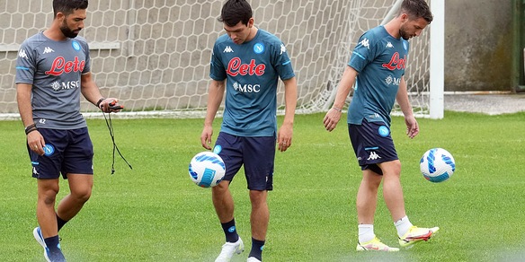 Napoli, allenamento pomeridiano nel settimo giorno di ritiro