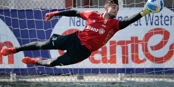 Juve, gruppo decimato alla Continassa: allenamento congiunto con l'U23