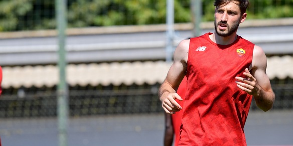 Roma, Viña si è allenato in gruppo: chance per una maglia da titolare con la Lazio