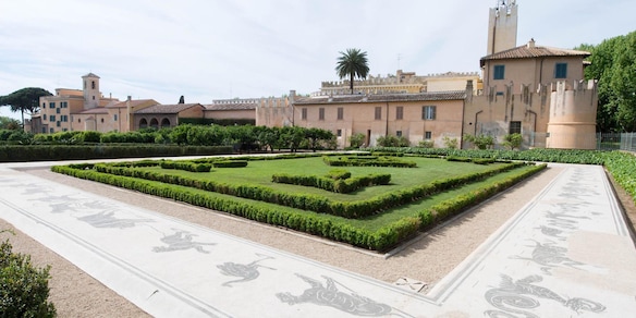 Attentato incendiario alla tenuta presidenziale. Mattarella: "Atti criminali"