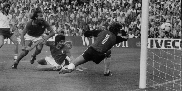 Falcao ricorda Paolo Rossi: "Sei eterno"