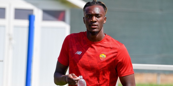 Abraham, lavoro no stop a Trigoria: "Spero di farcela per Juve-Roma"