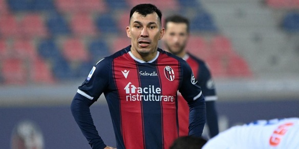 Bologna, Medel torna e lavora con i compagni