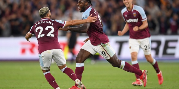 Il West Ham di Ogbonna vola in Premier: è in testa. Leicester ko