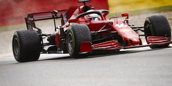Lo sfogo di Leclerc via radio ai box: la frase spaventa la Ferrari