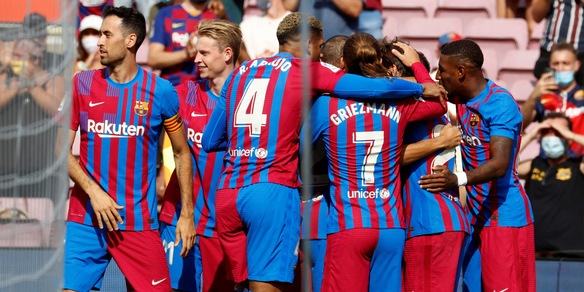 Barcellona, tre punti firmati Depay. Atl.Madrid, brivido col Villarreal