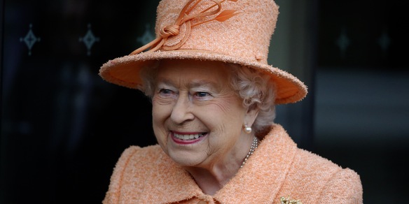 "La regina Elisabetta deve stare a riposo": salta la visita in Irlanda del Nord