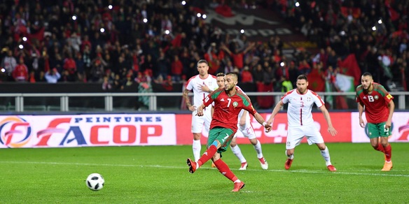 Clamoroso Ziyech: finge un infortunio, poi sfotte il ct sui social