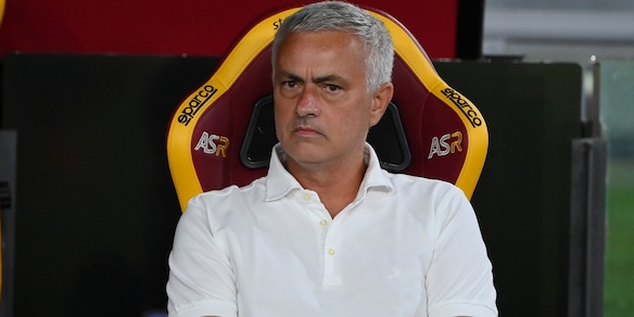 Mourinho storico: 1000 partite da allenatore. A Roma gli chiedono lo scudetto