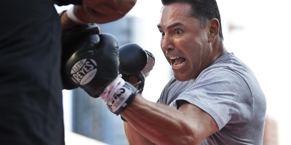 Boxe, De la Hoya positivo al Covid: slitta il rientro sul ring a 48 anni