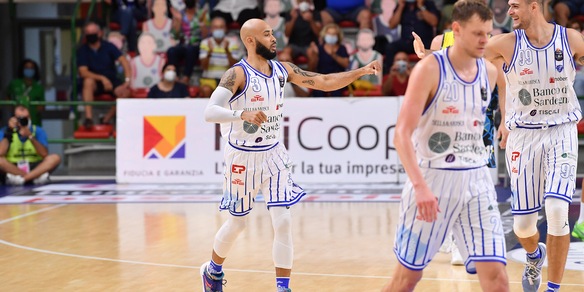 Supercoppa, Sassari batte Cremona. Ok Trieste contro Trento