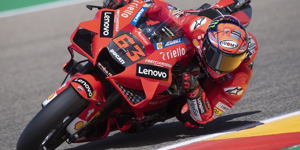 MotoGp: Bagnaia vince il Gp di Aragon davanti a Marquez, Rossi 19°