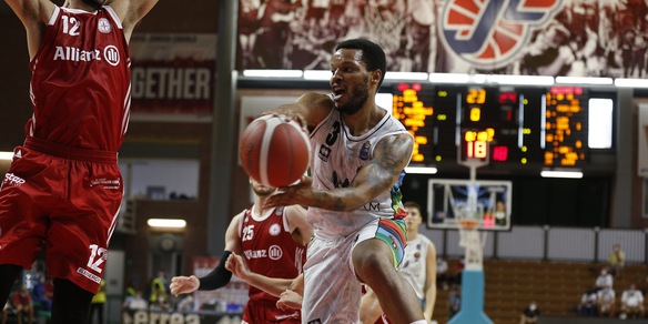 Supercoppa, Tortona vola ai quarti: Trieste battuta 91-76