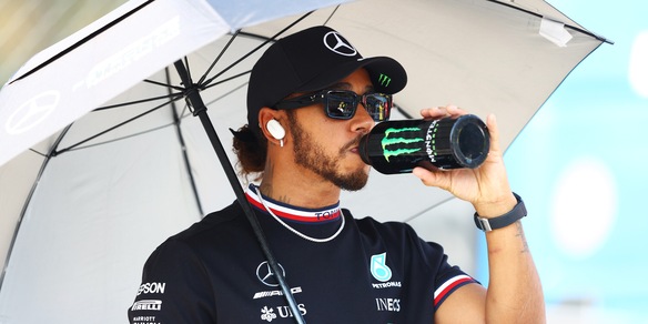 F1, Hamilton: "Andrò da uno specialista dopo l'incidente"