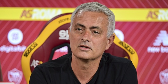 Roma, Mourinho: "Basta bugie, voglio vincere la Conference League"
