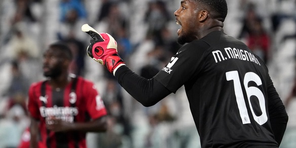 Milan, insulti razzisti a Maignan. La Juve cerca i responsabili