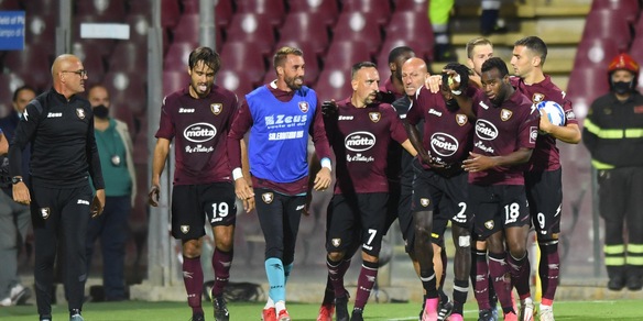Salernitana, che carattere! Kalinic show, poi la rimonta sul Verona