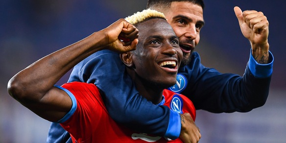 Pagelle Napoli: Insigne ispira e copre