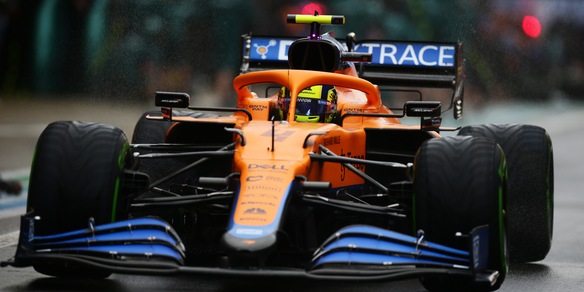 F1, Lando Norris in pole position a Sochi davanti a Sainz