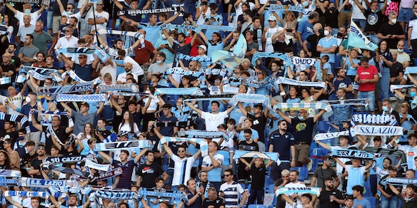 Lazio-Roma, Olimpico caldo: in 30mila per il derby