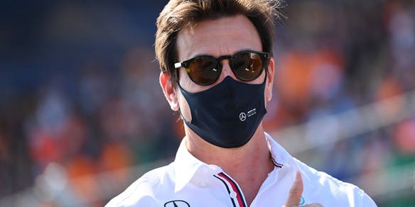 F1, Wolff: "Russell subito in testa a Sochi? Non mi sorprenderebbe"