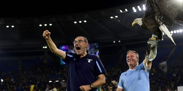 Sarri, breccia tra i tifosi: “Sta sempre al nostro fianco”