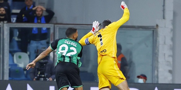 Moviola Serie A: Pairetto disastroso in Sassuolo-Inter, Handanovic era da rosso