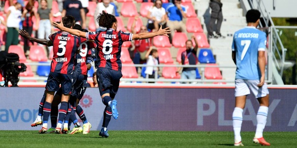 Bologna-Lazio 3-0: Sarri crolla e finisce in 10, tris di Mihajlovic